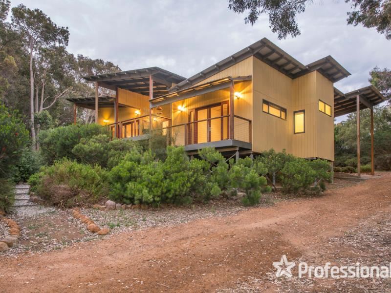 18 The Dell Retreat, Yallingup WA 6282