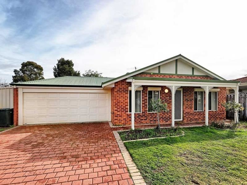 34 Percheron Entrance, Stratton