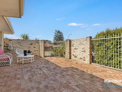 4/1 Carlisle Street, Shoalwater WA 6169