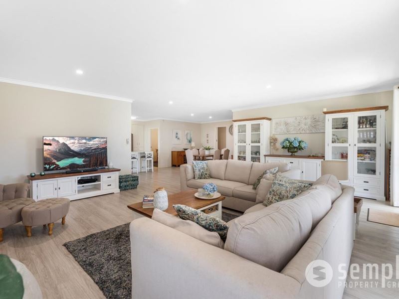 7 Browning Way, Lake Coogee WA 6166