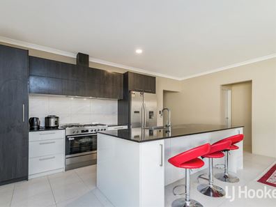 8 Ashburton Drive, Gosnells WA 6110