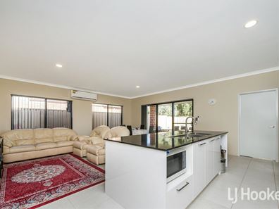 8 Ashburton Drive, Gosnells WA 6110