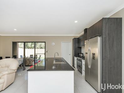 8 Ashburton Drive, Gosnells WA 6110