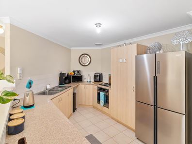 39 Denver Avenue, Madeley WA 6065