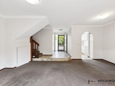 1/98 Moulden Avenue, Yokine WA 6060
