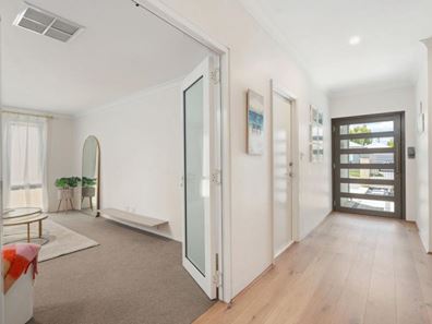 7 Observation Road, Craigie WA 6025