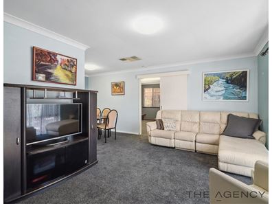 21 Lomatia Way, Forrestfield WA 6058