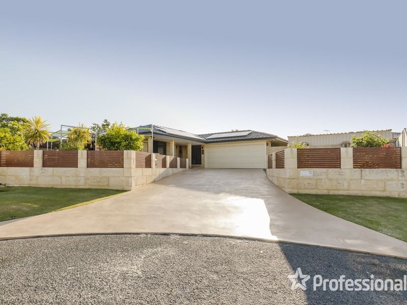 12 Bluejay Close, Woodvale WA 6026