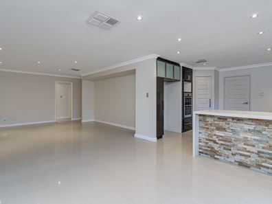 24 Shropshire Crescent, Butler WA 6036
