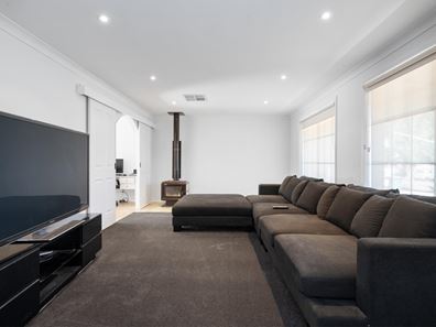 7 Sloss Place, Hannans WA 6430