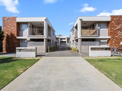 4/67 Edeline Street, Spearwood WA 6163