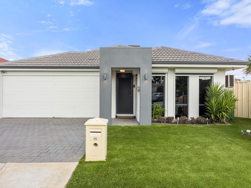 15 Muscari Close, Seville Grove WA 6112