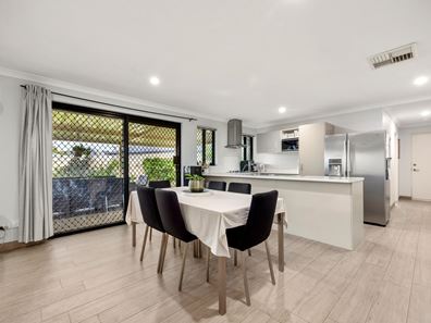 15 Muscari Close, Seville Grove WA 6112