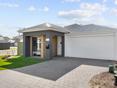 20 Stonecrop Crescent, Henley Brook WA 6055