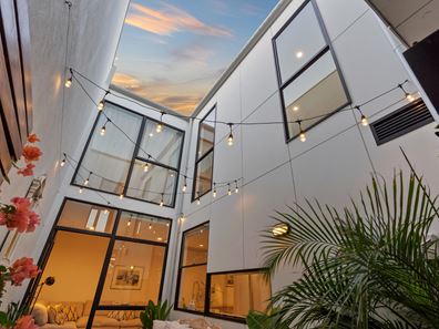 9/6 Parney Close, North Coogee WA 6163