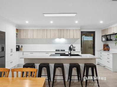 41 Reynolds Close, Swan View WA 6056