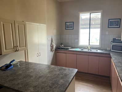 6 Crossland Street, Muntadgin WA 6420