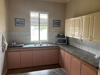 6 Crossland Street, Muntadgin WA 6420