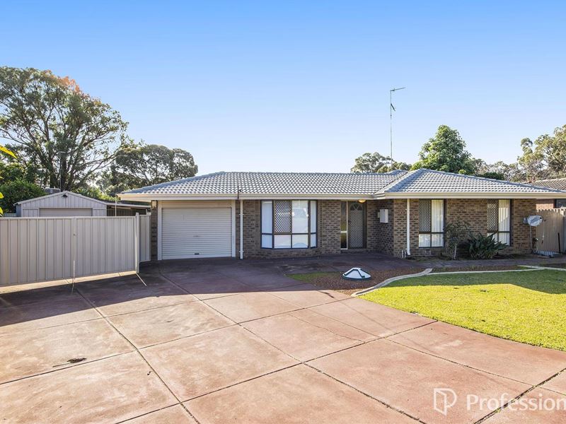 4 Niagara Place, Greenfields WA 6210