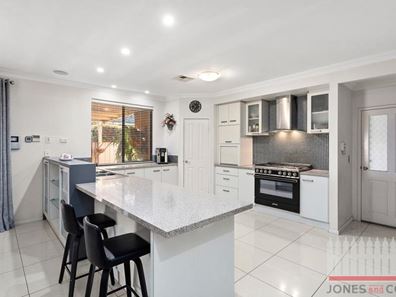 8 Parnell Parade, Bassendean WA 6054