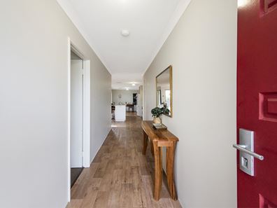 15 Jordan Street, Haynes WA 6112
