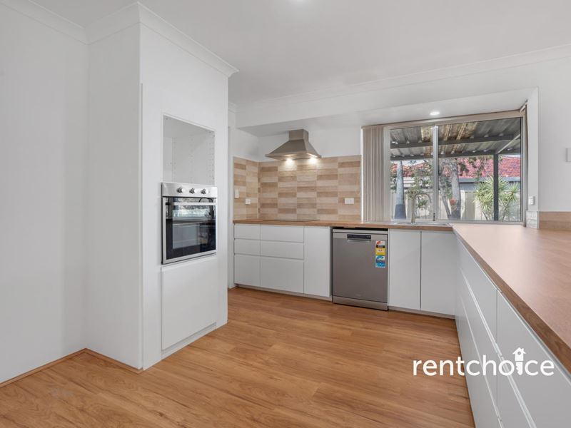 78 Templetonia Promenade, Halls Head WA 6210
