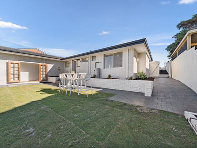 26 Flotilla Drive, Heathridge WA 6027