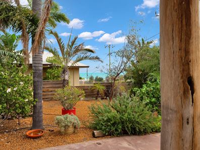 14 Dean Street, Beresford WA 6530
