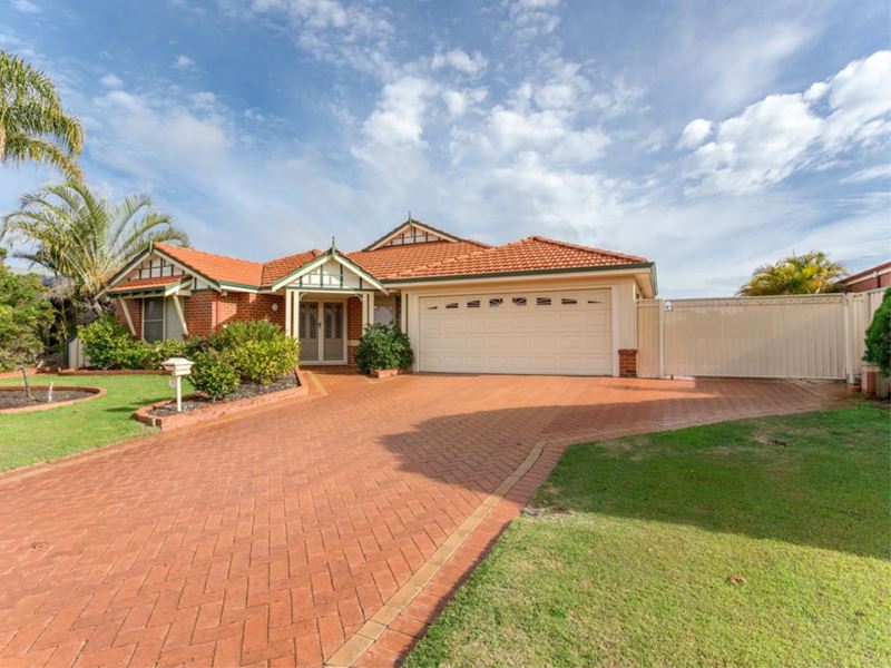 16 Frampton Crescent, Canning Vale WA 6155