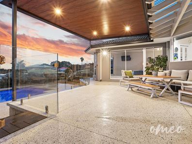 21 Castellon Crescent, Coogee WA 6166