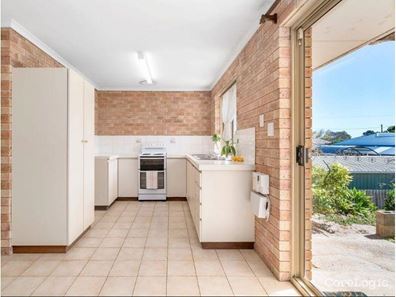 2/61 Waldeck Street, Geraldton WA 6530