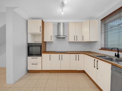 6/52 Samson St, White Gum Valley WA 6162