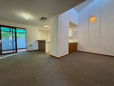 80B Janis Street, Halls Head WA 6210