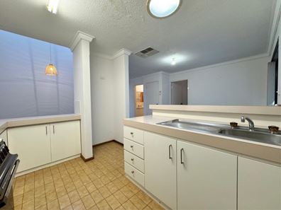 80B Janis Street, Halls Head WA 6210
