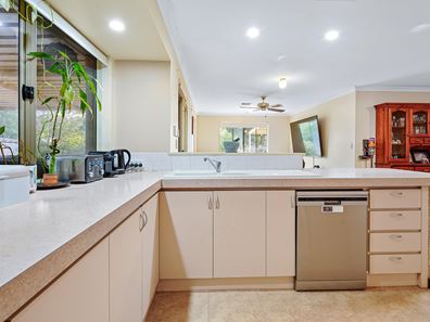22 Bonnie Doone Grove, Dawesville WA 6211