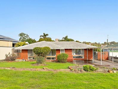18 Morrit Way, Parmelia WA 6167
