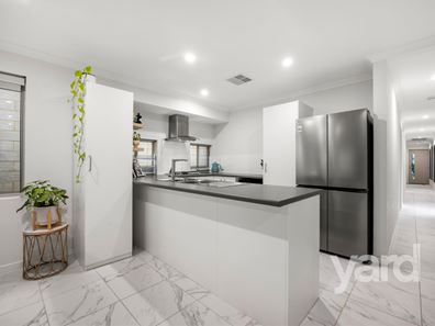 8B Harriott Street, Willagee WA 6156