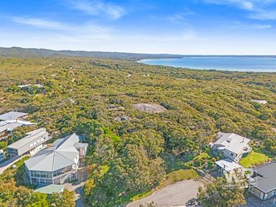 17 Caledonia Crescent, Goode Beach WA 6330