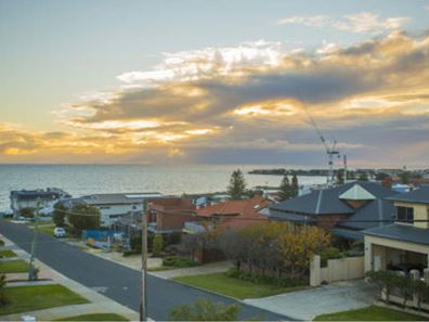 22 Ross Avenue, Sorrento WA 6020