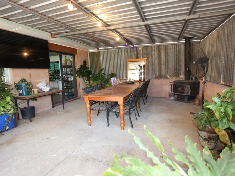 4 Grevillea Cres, Kambalda West WA 6442