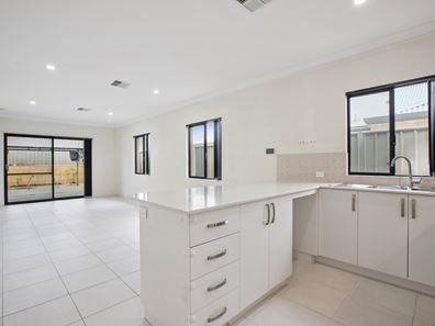 172 Ebrington Road, Wellard WA 6170