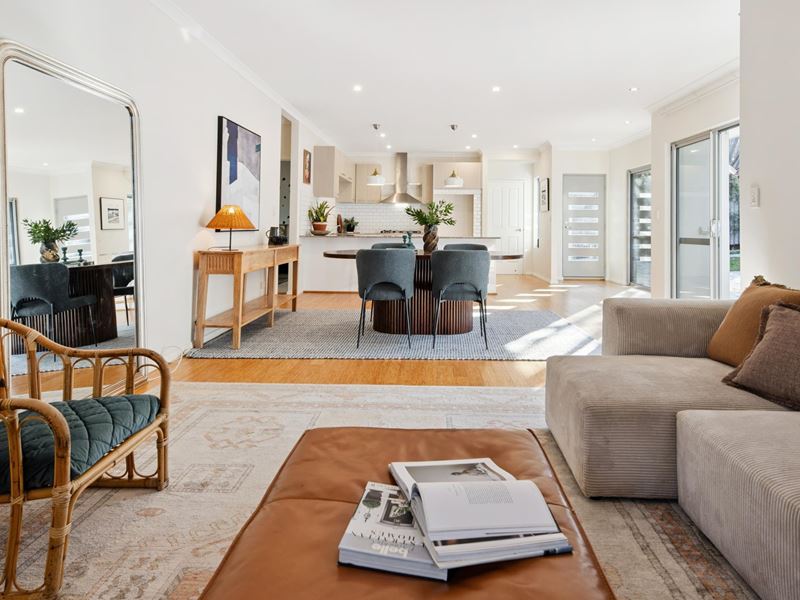 11A Nicholas Crescent, Hilton WA 6163