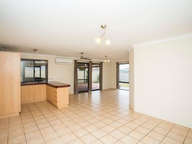 11 Pindi Court, South Guildford WA 6055
