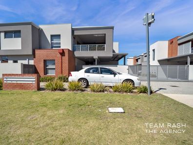 1/3 Dover Court, Marangaroo WA 6064