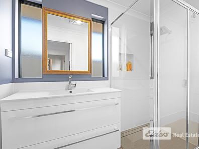 12 Pluto Rise, Mckail WA 6330