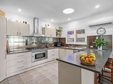 9 Hopetoun Bend, Dawesville WA 6211