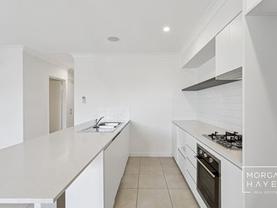 2/1 Glenariff Boulevard, Canning Vale WA 6155