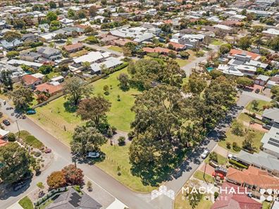 1C Bolas Court, Alfred Cove WA 6154