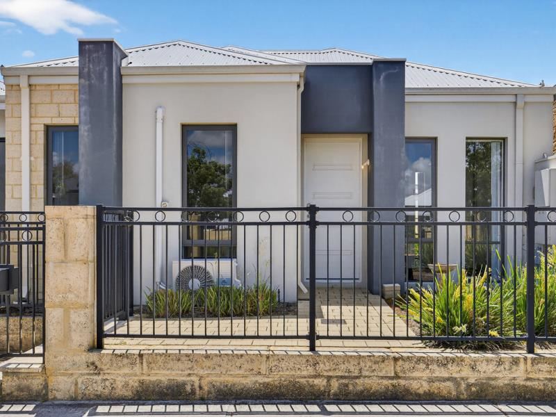 21 Orange Street, Kwinana Town Centre