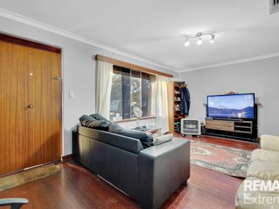 35 Cumberland Road, Forrestfield WA 6058